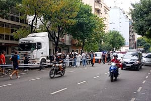El camión con patente paraguaya que llevaba una carga oculta de 600 litros de ketamina