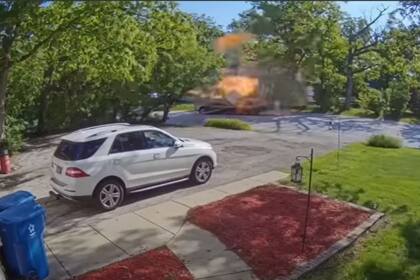 El camión de carga explotó cerca de las 8.40 hr de la mañana en un condado de Chicago