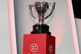 El campeón Barça arranca goleando; Julián Álvarez, abucheado en su regreso