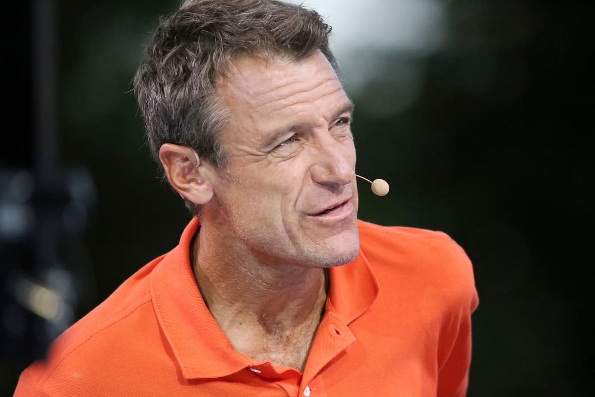 El campeón de Grand Slam y analista de Eurosport, Mats Wilander de Suecia, comenta el partido en el US Open 2015 en el Billie Jean King National Tennis de Nueva York.
