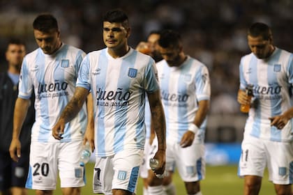 El campeón Racing sufrió un inesperado traspié en el debut