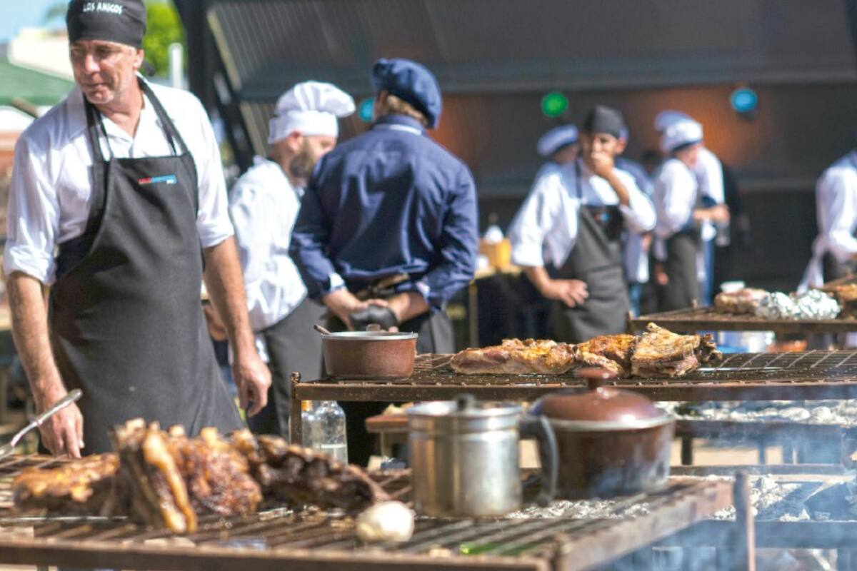 El campeonato de asadores tendrá como objetivo la cocción de distintos cortes de vacuno, cordero y cerdo, con un mismo tipo de parrilla y elementos de cocina