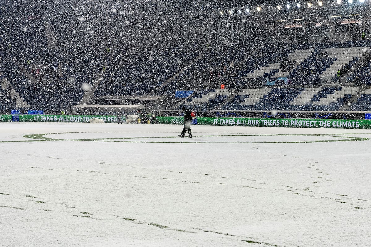 El campo de Atalanta estuvo "imposible", pero al final se jugó el partido con Villarreal, por la Champions League, y finalizó con el triunfo del equipo español 3-2