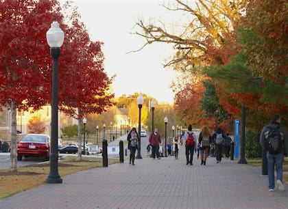 El campus de la Universidad de Tulsa, una pequeña ciudad de Oklahoma de más de 400.000 habitantes