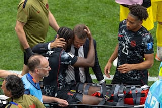 El canadiense Koné será operado luego de sufrir una grave lesión en el triunfo ante Qatar
