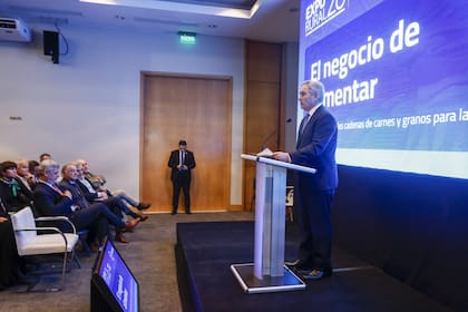 El canciller habló ante una sala de productores y empresarios del sector