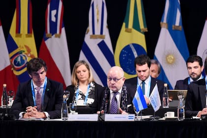 El canciller Jorge Faurie encabeza la reunión del Consejo del Mercado Común del Mercosur; mañana será el turno de los presidentes