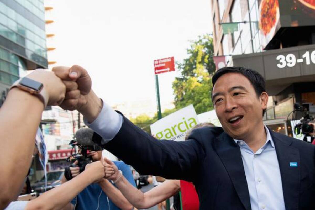 El candidato a alcalde de la ciudad de Nueva York, Andrew Yang, en 2021