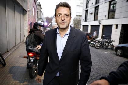 El candidato a diputado por el Frente de Todos dijo en Hurlingham que hay "cambiar al responsable de la gestión" del país; más tarde visitará Ituzaingó y, mañana, Las Heras junto a Kicillof