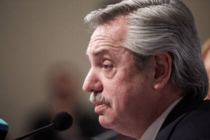 El candidato a presidente de Argentina, Alberto Fernandez y la candidata a gobernadora de Mendoza, Anabel Fernandez Sagasti, dieron una conferencia de prensa en el hotel Intercontinental. Departamento de Guaymallen, Mendoza, 22 de agosto de 2019