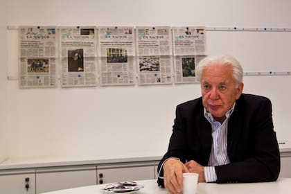 El candidato del Frente de Izquierda Jorge Altamira, crítico con el Gobierno y Mauricio Macri