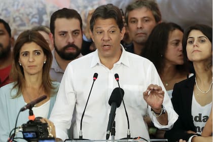 El candidato del PT dio un discurso a sus seguidores, tras su derrota en las elecciones presidenciales de Brasil