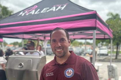 El candidato destacó que nació y creció en Hialeah y reconoció entre los asistentes a miembros de esa comunidad
