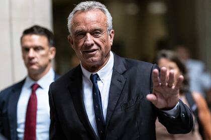 El candidato independiente a la presidencia, Robert F. Kennedy Jr., brindará una conferencia de prensa este viernes por la mañana en Phoenix, Arizona (AP Foto/Stefan Jeremiah)