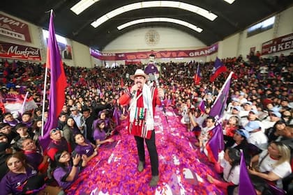 El candidato Manfred Reyes Villa
