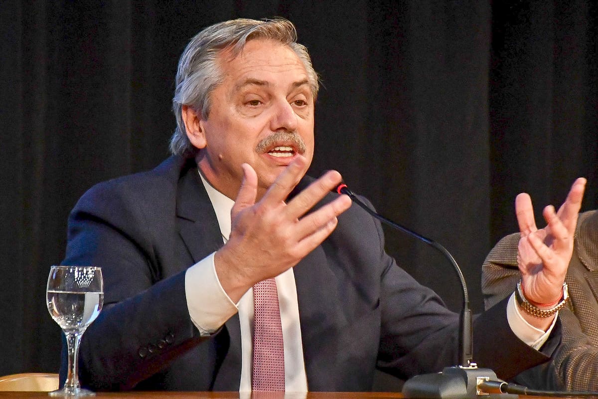 El candidato presidencia del Frente de Todos, Alberto Fernández, disertó sobre la temática de las ‘Líneas directrices para el desarrollo armónico de Argentina’ en la Facultad de Derecho de la Universidad Nacional de Córdoba (UNC) 16/9/19