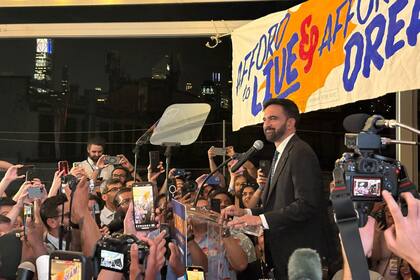 El candidato se posiciona como favorito por encima de Andrew Cuomo, según encuestas recientes