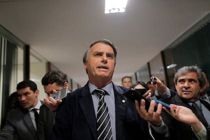 El candidato ultraderechista Jair Bolsonaro se irritó tras ser consultado por el incendio en el Museo Nacional, en Río de Janeiro