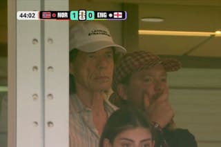 Mick Jagger apareció en el partido de Inglaterra y las redes estallaron, pero logró romper la maldición