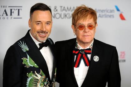 El cantante británico y su marido, David Furnish, están juntos desde 1993 y son padres de dos hijos: Zachary y Elijah