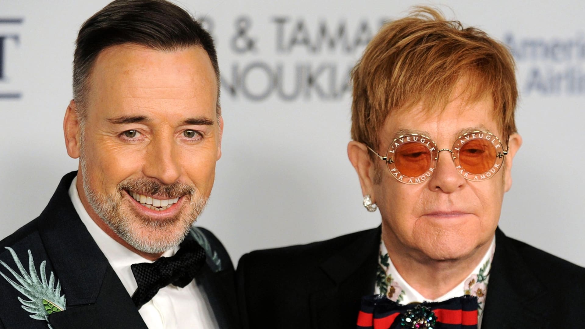 El cantante británico y su marido, David Furnish, están juntos desde 1993 y son padres de dos hijos: Zachary y Elijah