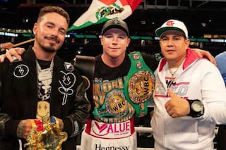 El imponente show de J Balvin para darle la entrada a Canelo Álvarez
