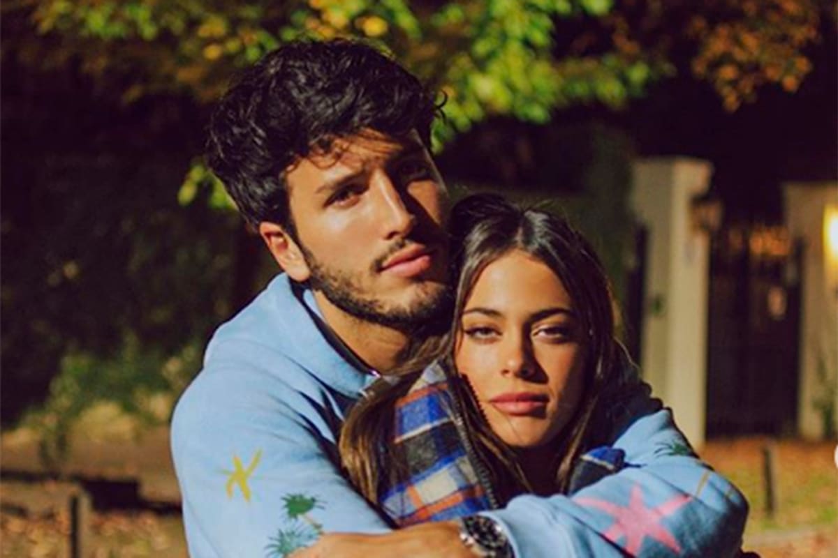 El cantante colombiano y la artista argentina, quienes recientemente hicieron público su romance, fueron invitados a la residencia presidencial