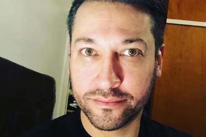 El cantante, de 44 años, contó cómo la muerte de su madre lo modificó