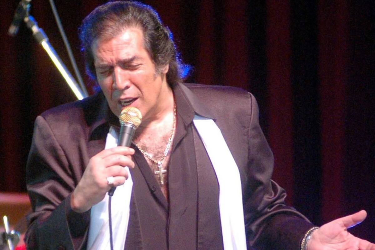 El cantante interpreta La balada del diablo y la muerte para su disco Distinto