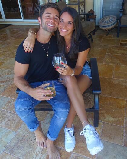 El cantante Jake Miller junto a su hermana Jenny Miller