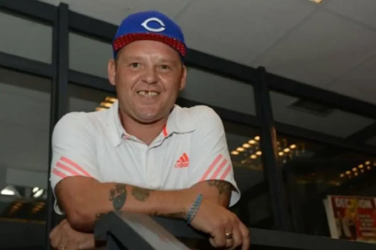 El cantante Rubén Castineiras está acusado por la muerte de dos acompañantes tras el vuelco de una camioneta en las cercanías de Dolores