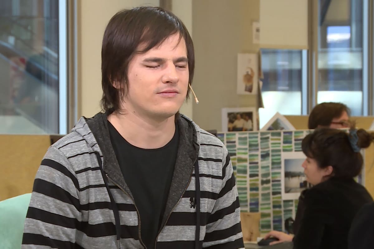 El cantante y guitarrista Nahuel Pennisi pasó por Conversaciones en LA NACION