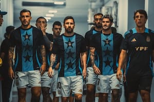 El capitán argentino tiene una costumbre precisa con sus compañeros de equipo al salir a la cancha