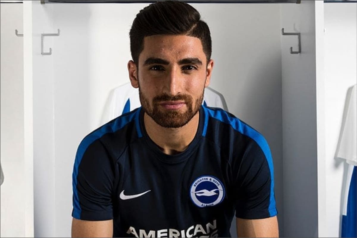 El capitán de la selección iraní contó el momento en el que fue víctima de un robo junto con un amigo, pero fueron liberados al ver su nacionalidad