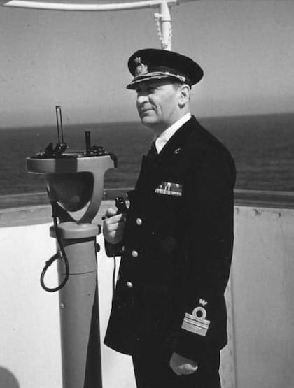 El capitán del Andrea Doria era Piero Calamai. Era un marino italiano de larga experiencia y había estado al mando del transatlántico desde su viaje inaugural en 1953. Tras el hundimiento del Andrea Doria no volvió a comandar otro barco
