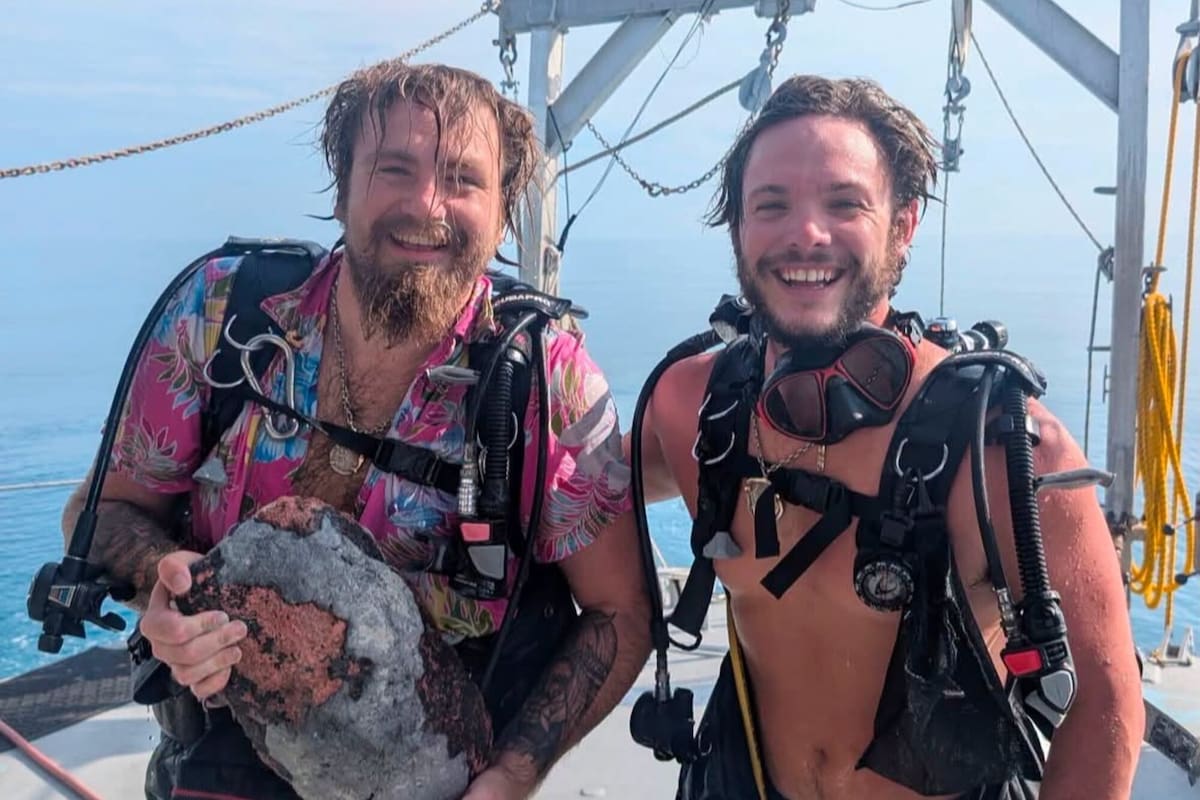 El capitán Drake Nicholas detectó una señal débil bajo el barro antes de localizar la pieza de cobre