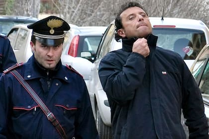 El capitán Francesco Schettino es napolitano y tiene 52 años