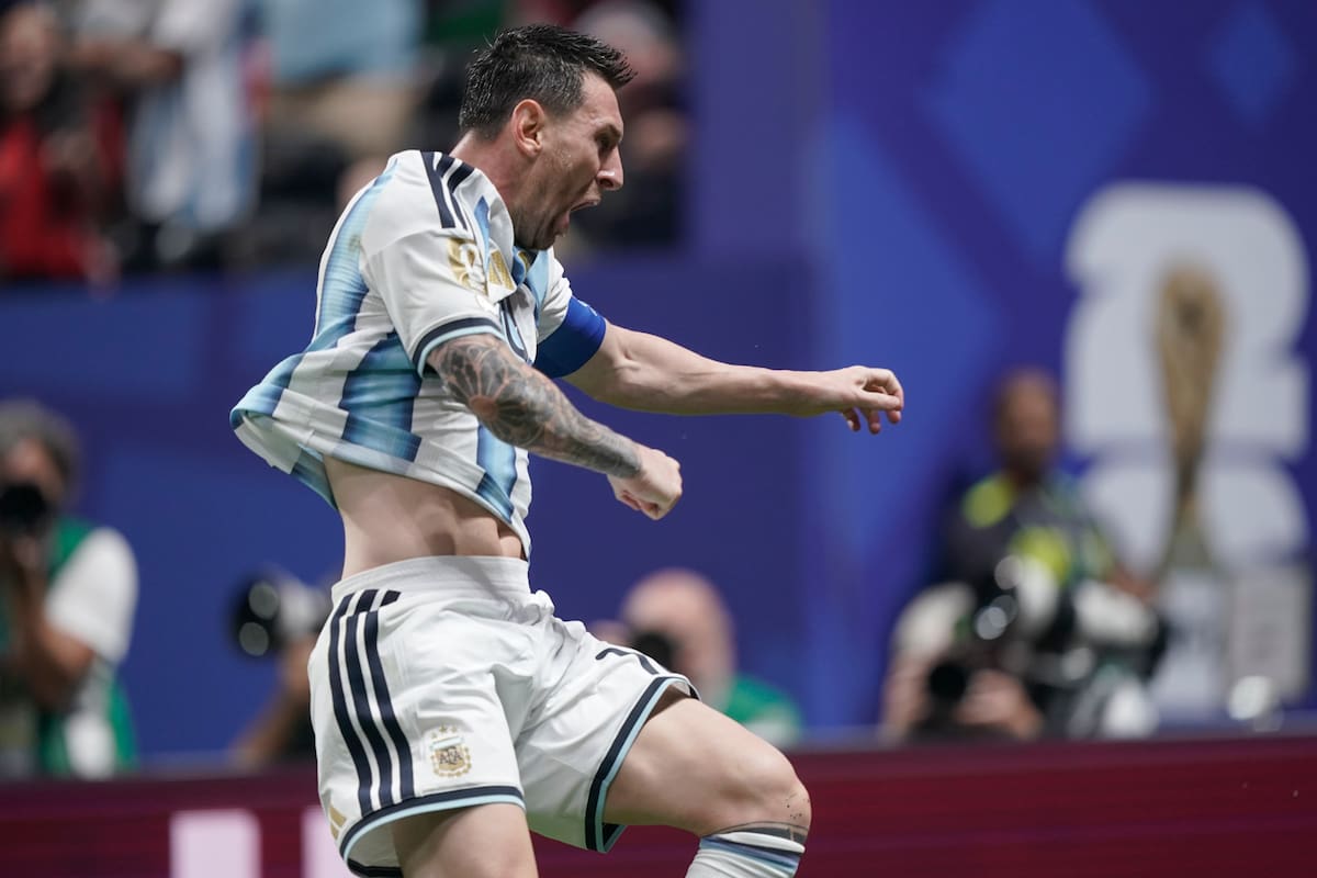 El capitán Lionel Messi se convierte en personaje literario