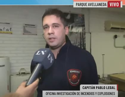 El capitán Pablo Legal, de la Oficina de Investigación de Incendios y Explosiones
