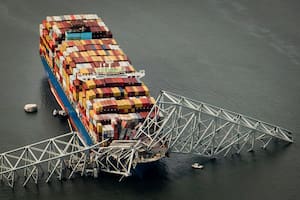 El carguero Dali impactó contra la estructura del Francis Scott Key Bridge, en Baltimore. (Erin Schaff/The New York Times)