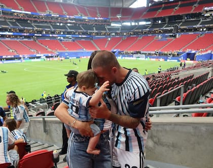El cariñoso encuentro de Alexis Mac Allister con su hija
