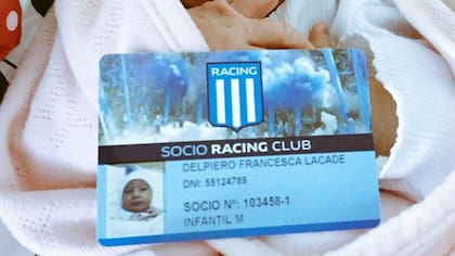 El carnet de socia de Francesca Lacade