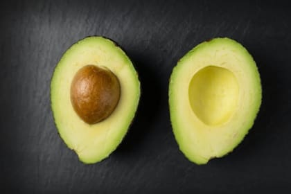 El carozo de palta se puede usar en preparaciones caseras (Foto Pexels)