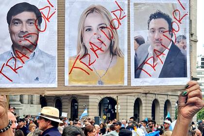 El cartel dedicado a los legisladores que se pasaron al kirchnerismo