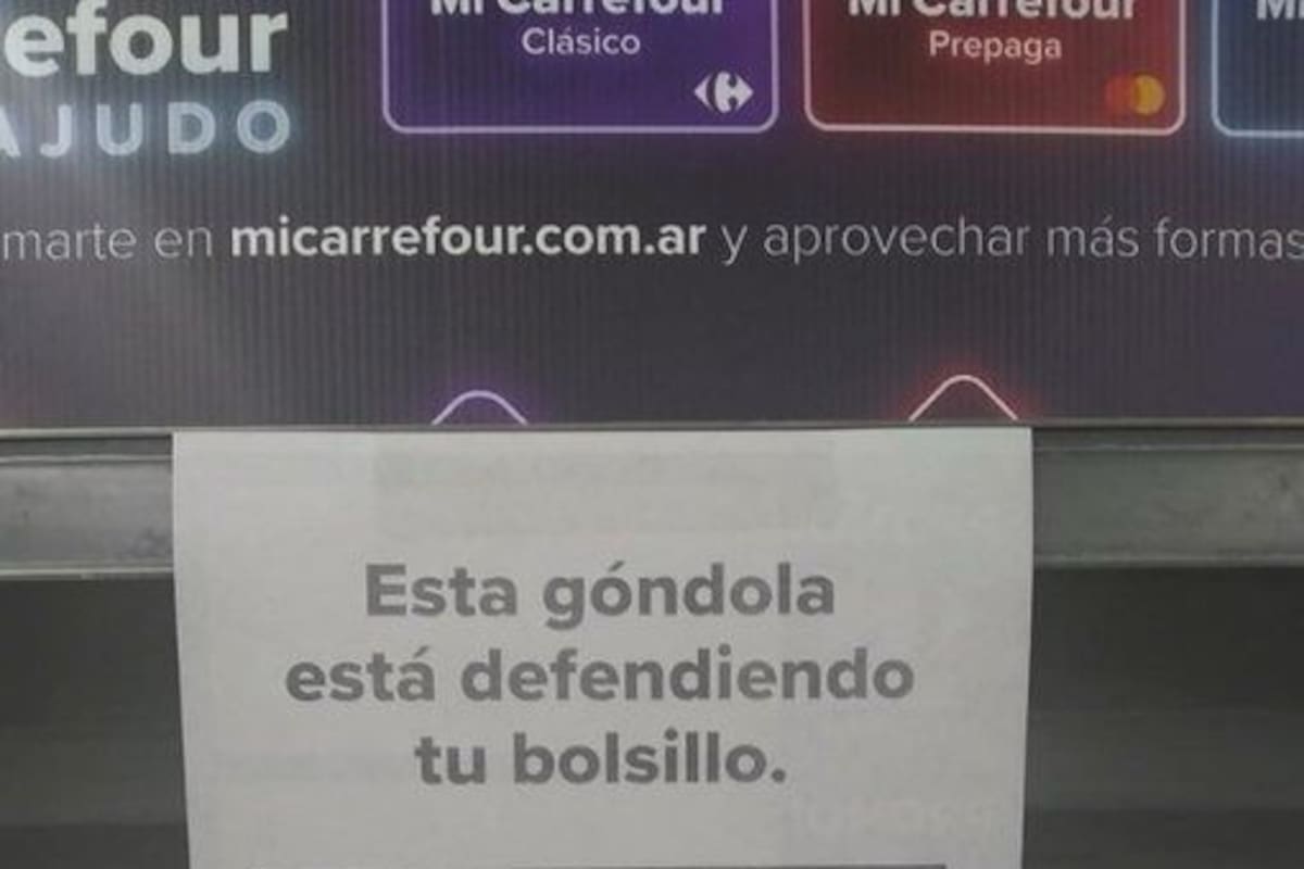 El cartel que puso Carrefour por los aumentos de precios en las góndolas