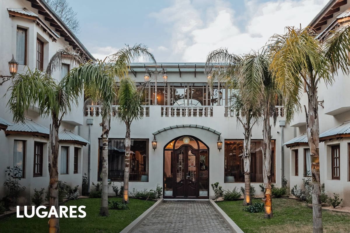 El casco de estilo francés fue convertido en un hotel boutique de 16 habitaciones
