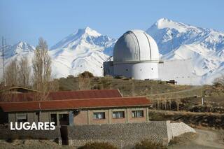 La experiencia que invita a dormir en el observatorio más importante del país para descubrir el universo