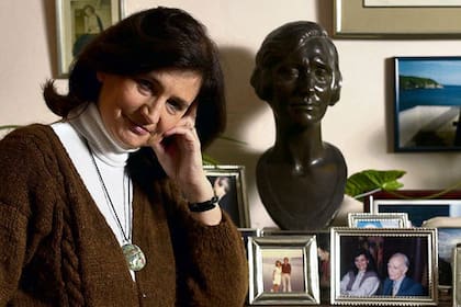 La académica Lucía Gálvez murió a los 80 años