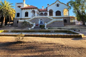 La misteriosa historia detrás del castillo del 1800 ubicado a pocos metros del Uritorco