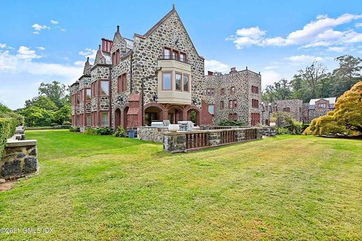 El castillo Freestone, en Greenwich, Connecticut, está a la venta después de su última compra hace tres años